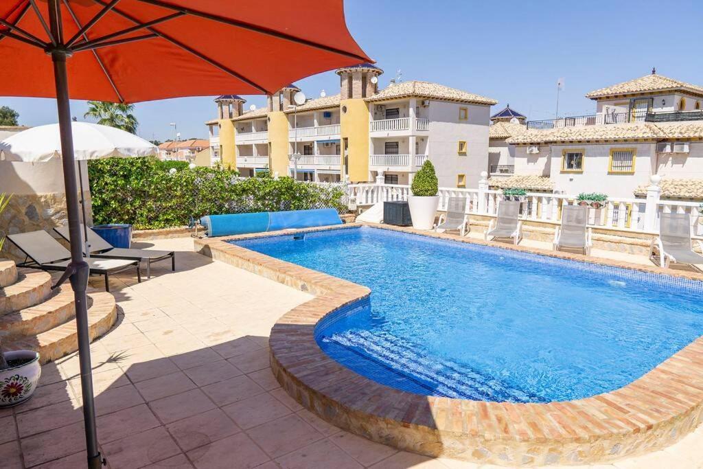Casa Lilly-Rose, A Beautiful 3 Bedroom Detached Villa A Short Walk To The Villamartin Plaza & Golf Course Exteriör bild