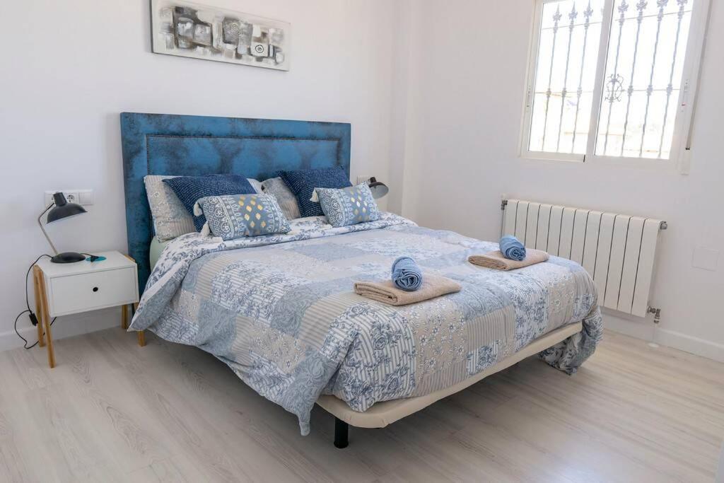 Casa Lilly-Rose, A Beautiful 3 Bedroom Detached Villa A Short Walk To The Villamartin Plaza & Golf Course Exteriör bild