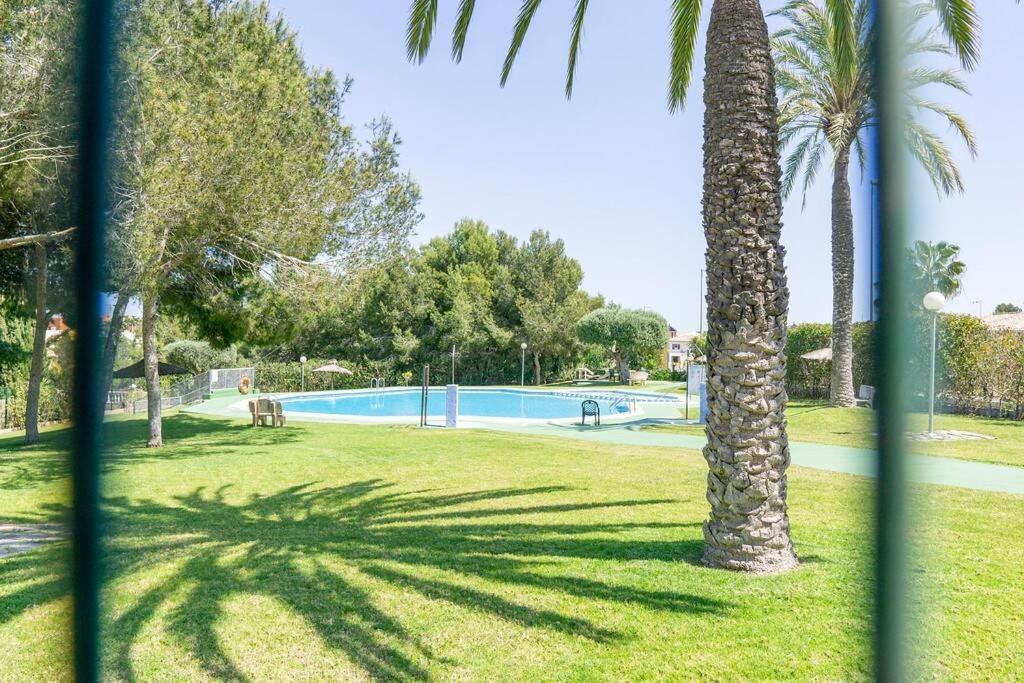 Casa Lilly-Rose, A Beautiful 3 Bedroom Detached Villa A Short Walk To The Villamartin Plaza & Golf Course Exteriör bild