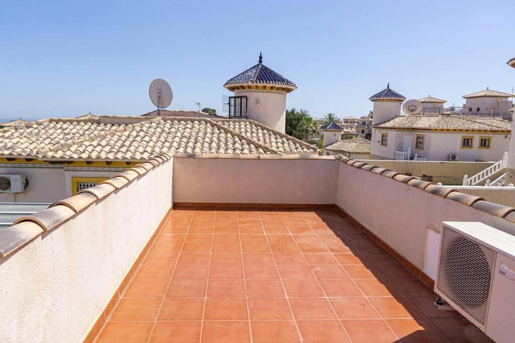 Casa Lilly-Rose, A Beautiful 3 Bedroom Detached Villa A Short Walk To The Villamartin Plaza & Golf Course Exteriör bild